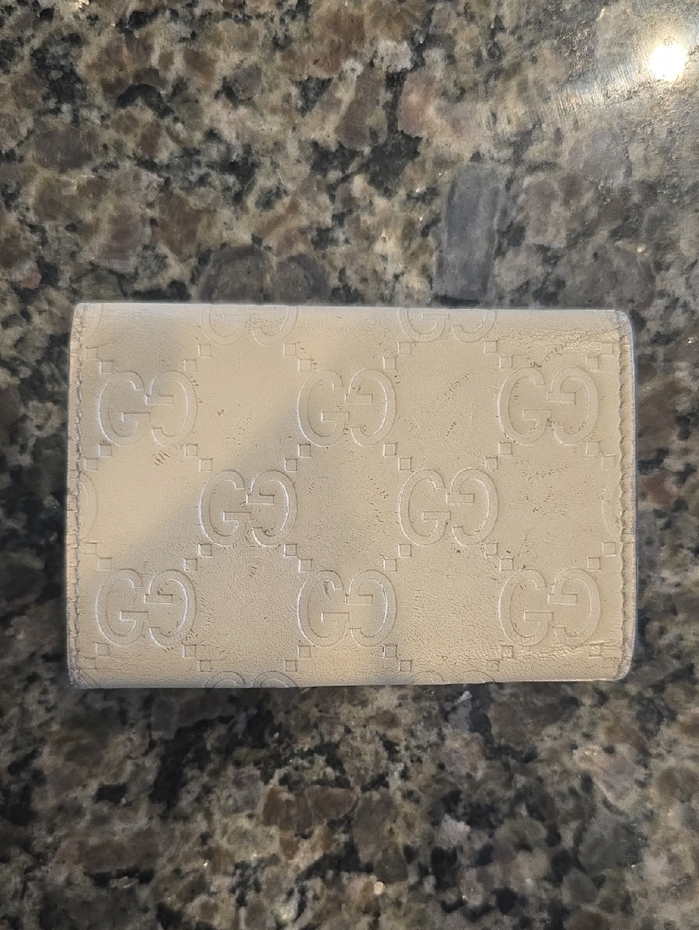 Gucci Cream Monogram Leather Key Holder - Picture 3 of 11